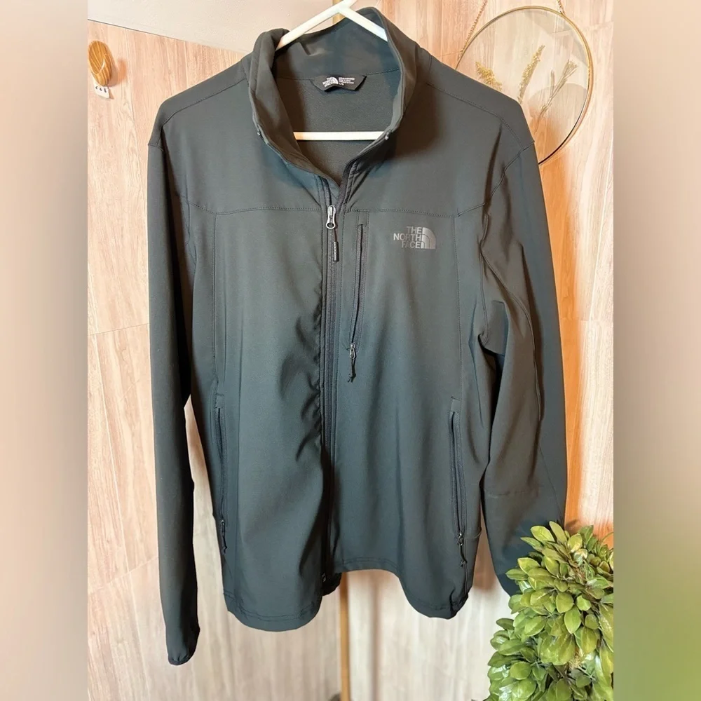 The North Face Men's Charcoal Performance Jacket